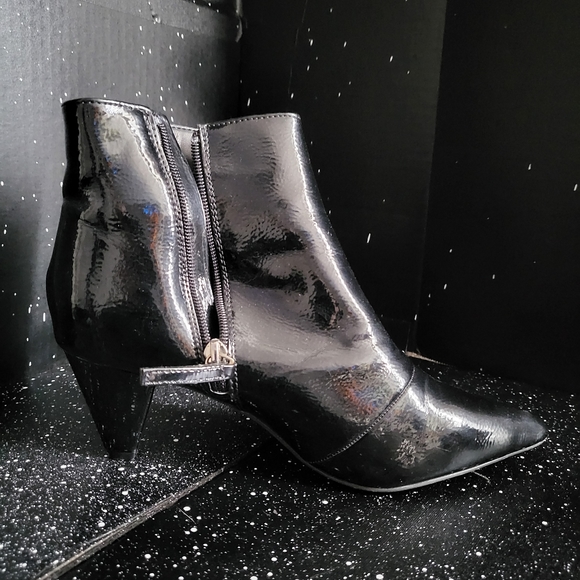 Forever 21 Patent Kitten Heel Booties (8) - Picture 2 of 5